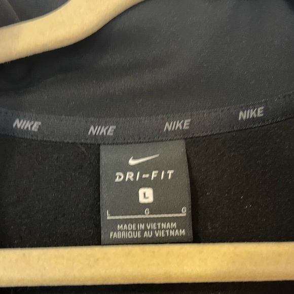 Men’s Large Nike Dry Fit Black Quarter Zip - Picture 2 of 2